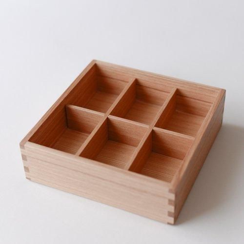 시라키의 단층 상자