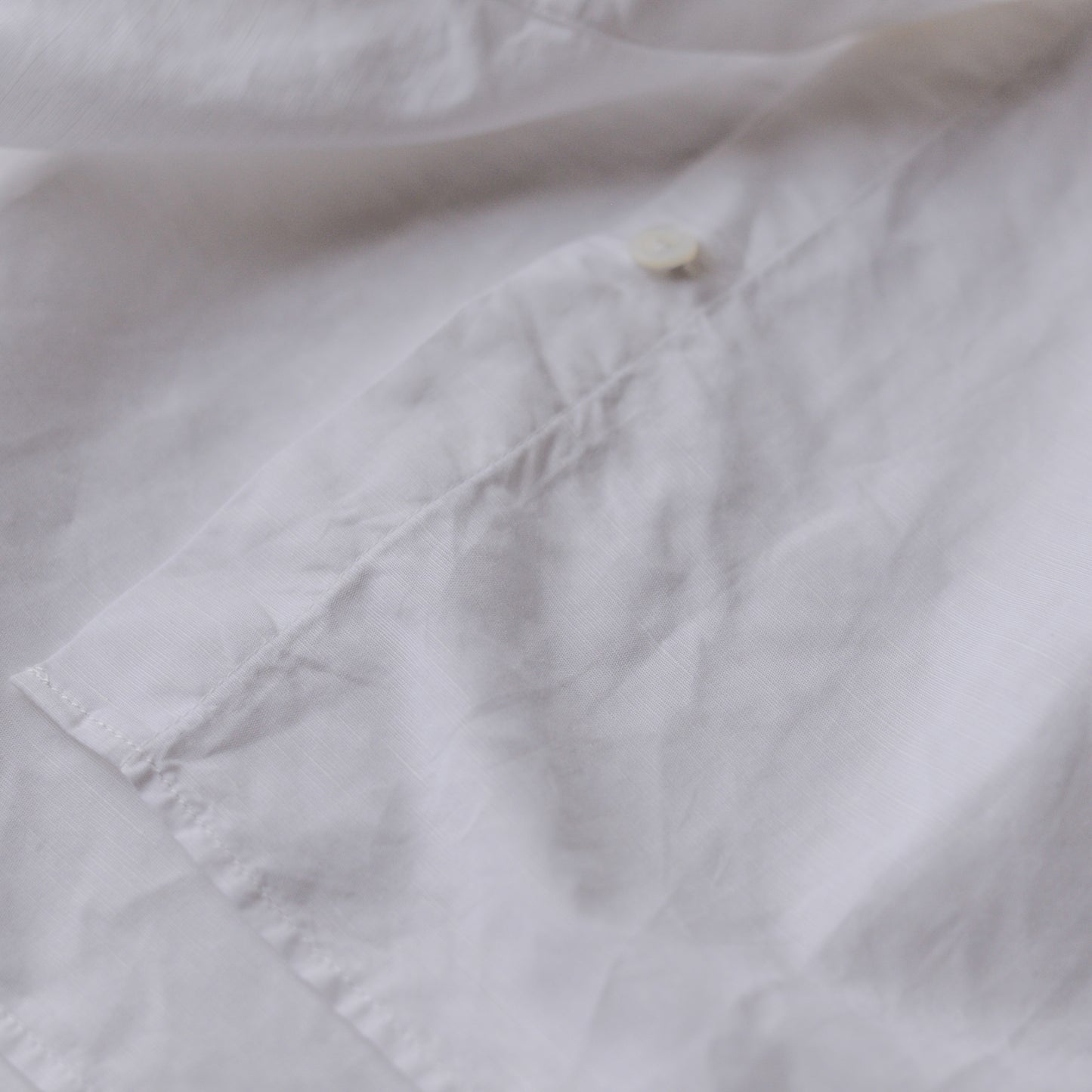 コットンリネンフリルネックシャツ Off White