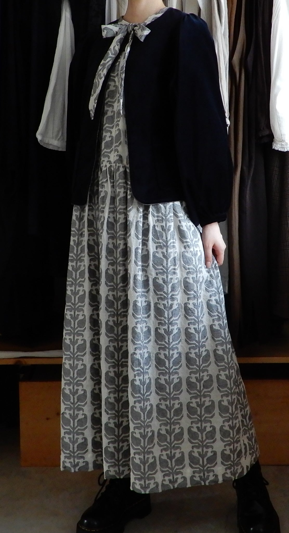 벨벳 개더 슬리브 짧은 재킷 Navy