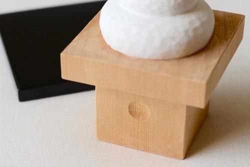 ヒノキの鏡餅 中