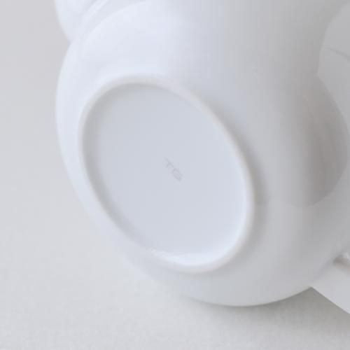 White porcelain teapot 520ml