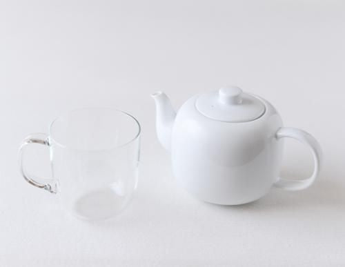 White porcelain teapot 520ml