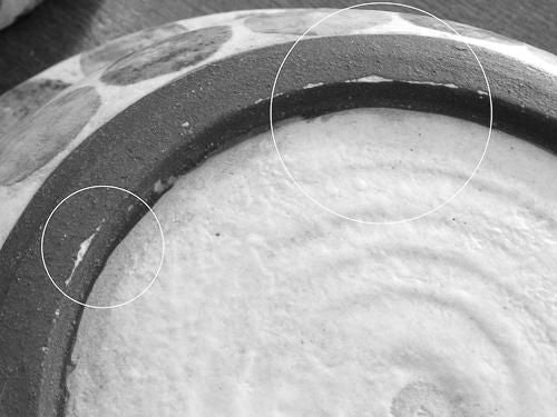 Round bowl with polka dots, gray