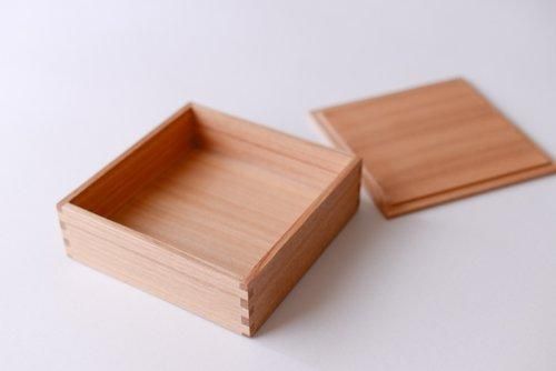 시라키의 3단 중 상자