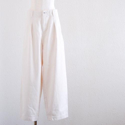 코튼 헤링 본택 팬츠 생성