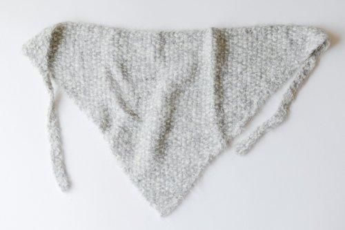 スリアルパカウールトライアングルスカーフ White×Gray