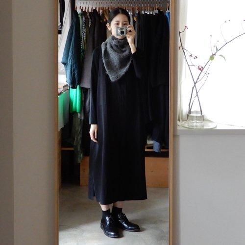 スリアルパカウールトライアングルスカーフ Charcoal Gray