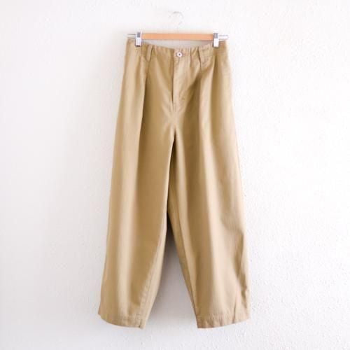 コットンヘリンボンタックパンツ Beige