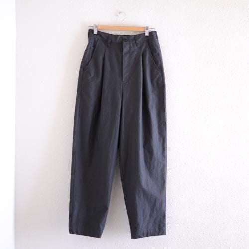 Organic Cotton Tapered Pants in Charcoal Black