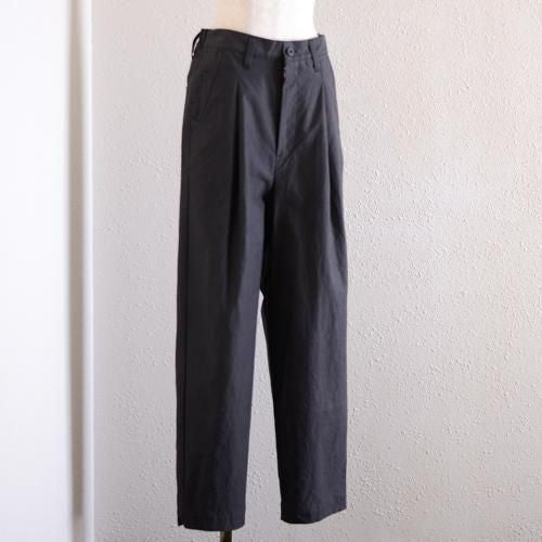 Organic Cotton Tapered Pants in Charcoal Black