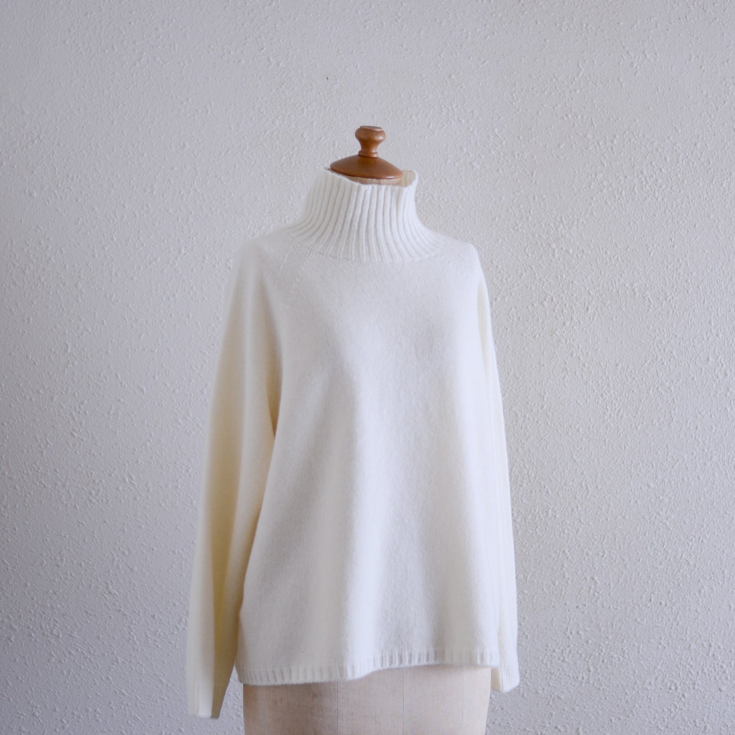 Australian Wool Turtleneck Off White