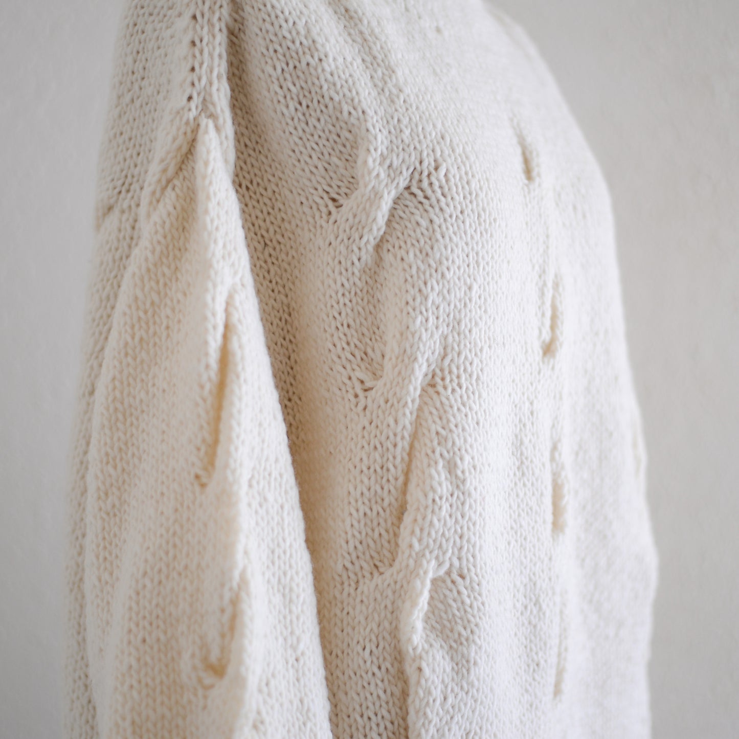 ウール手編みケーブルセーター Off White