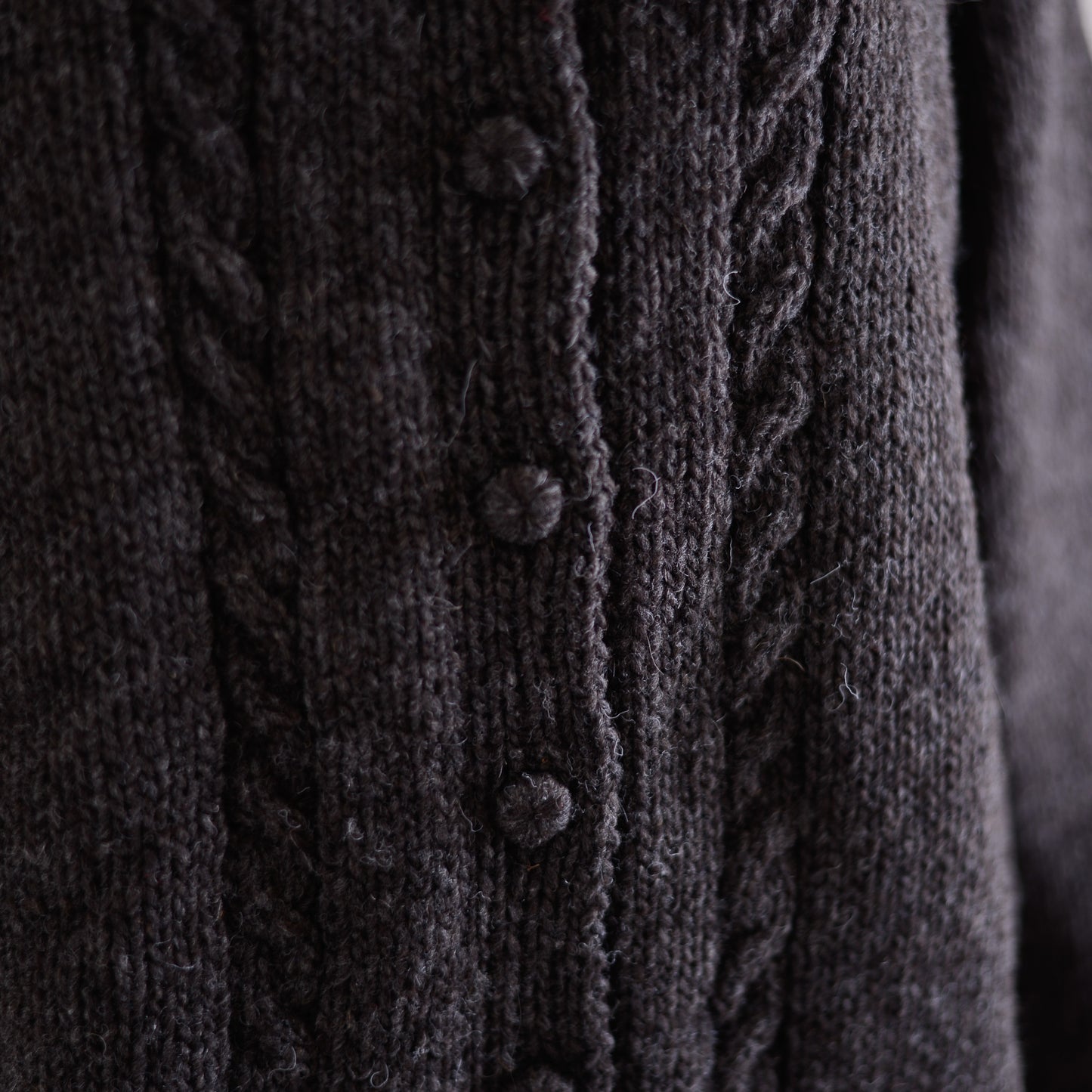 ウールハンドニティッドケーブルカーディガン Brown