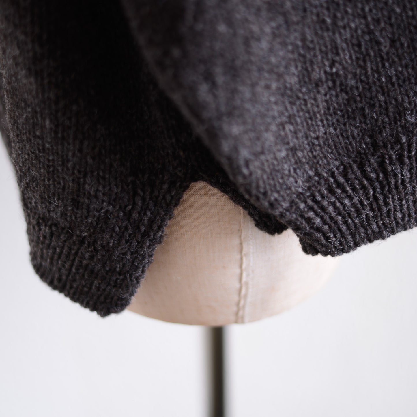 ウールハンドニティッドケーブルカーディガン Brown