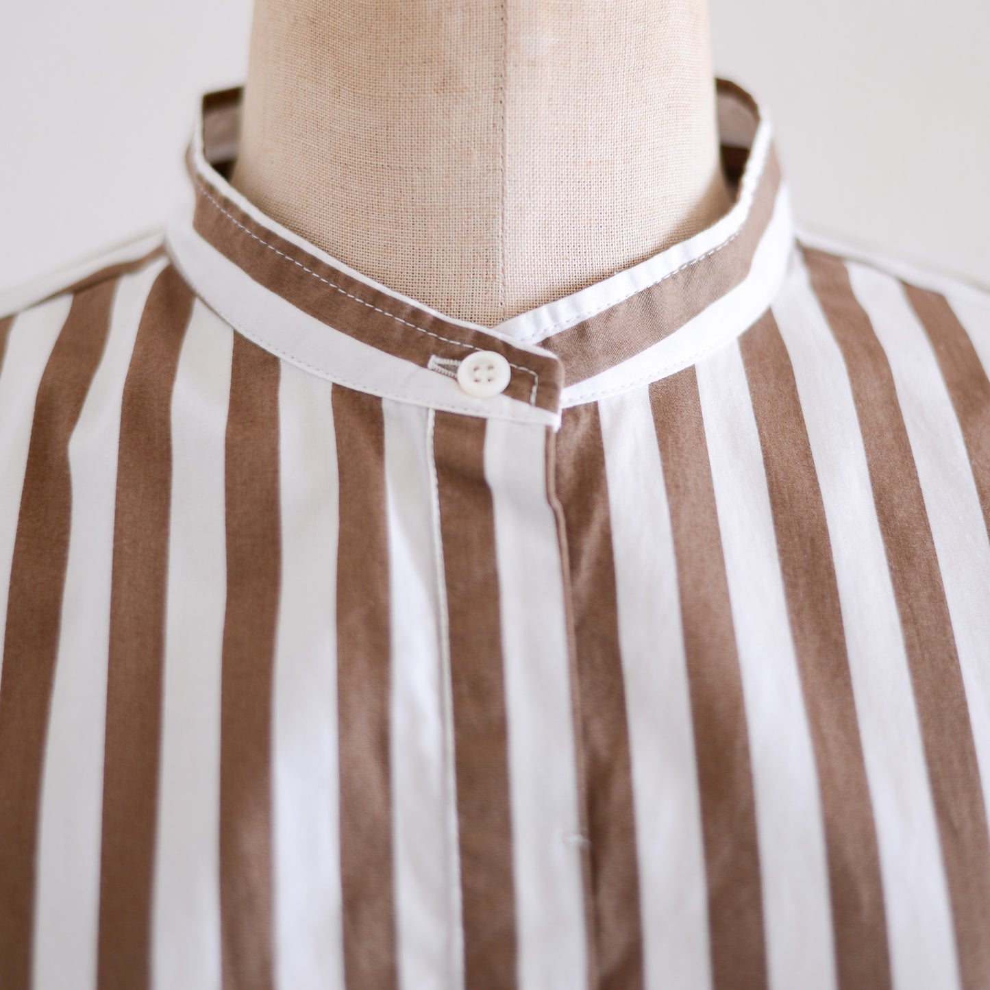 Cotton band collar striped shirt Off White x Brown