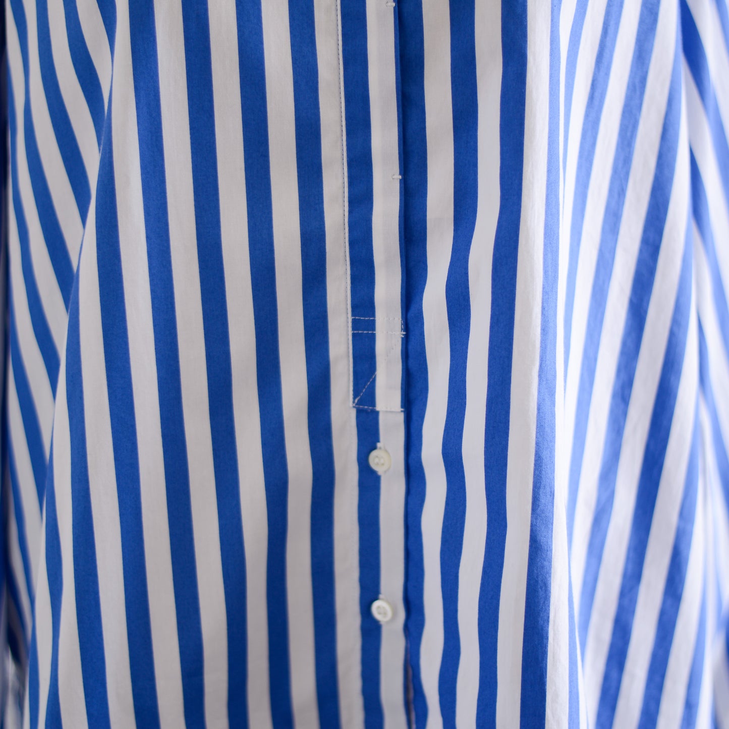 コットンバンドカラーストライプシャツ Off White ×Blue