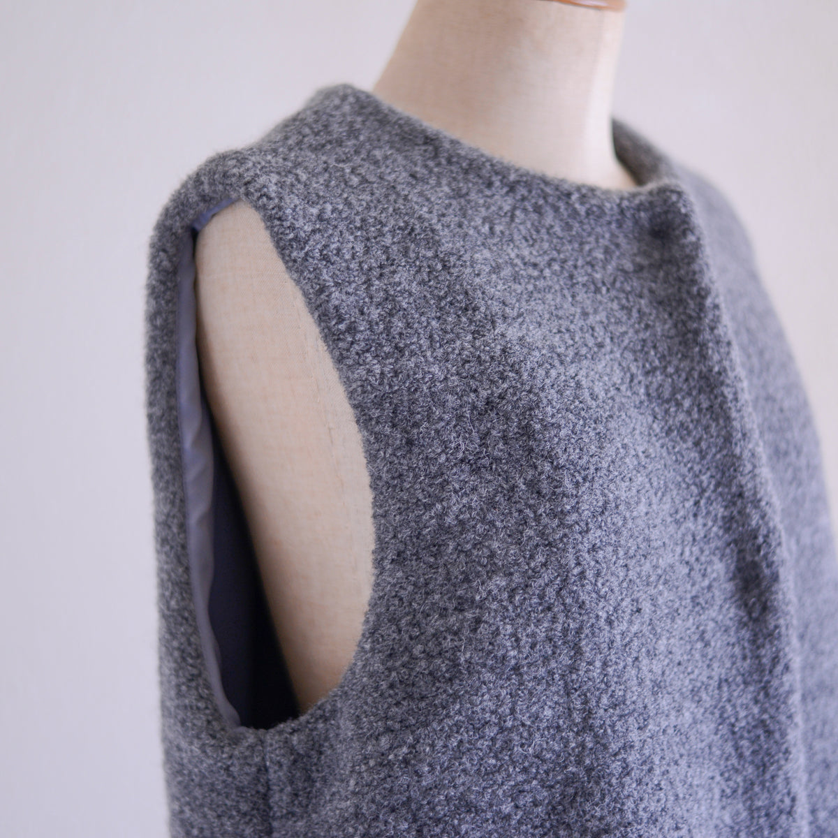ブリティッシュウールコットンクルーベスト Charcoal Gray