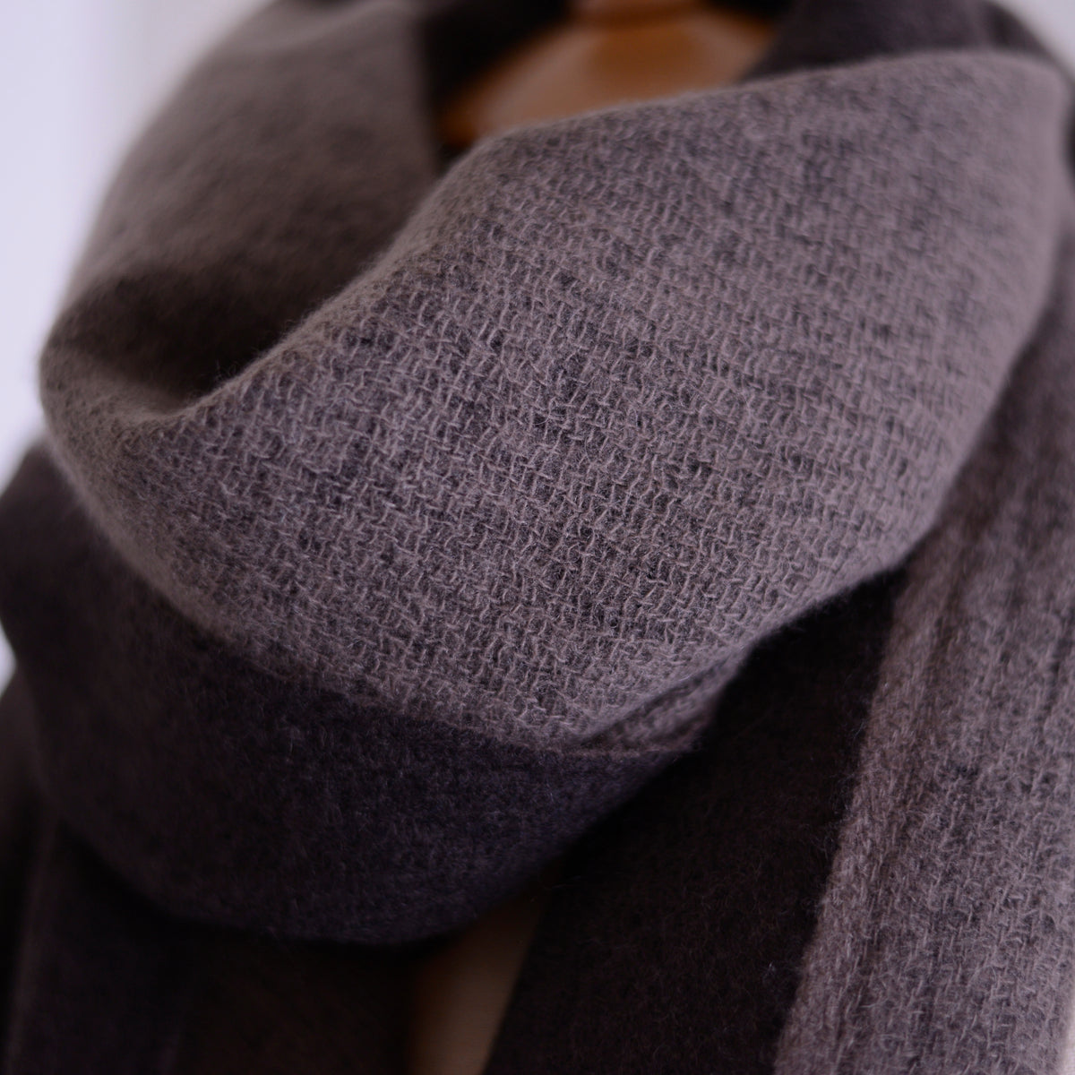 ダブルフェイスウールストール Dark Brown × Mocha