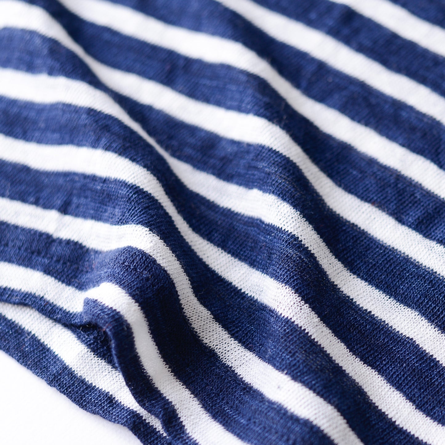 リネンボーダーハイネックプルオーバー Off White × Navy