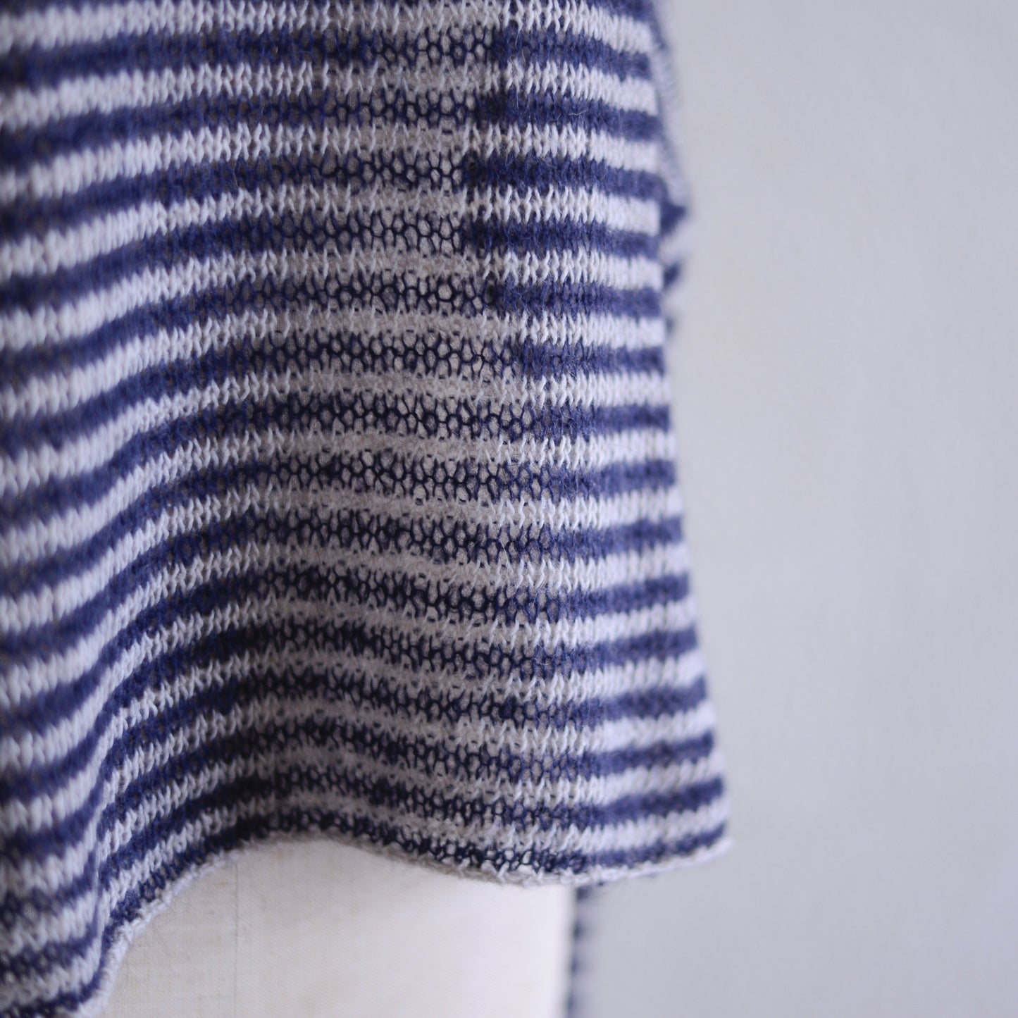 モヘアボートネックボーダーニット Beige × Black