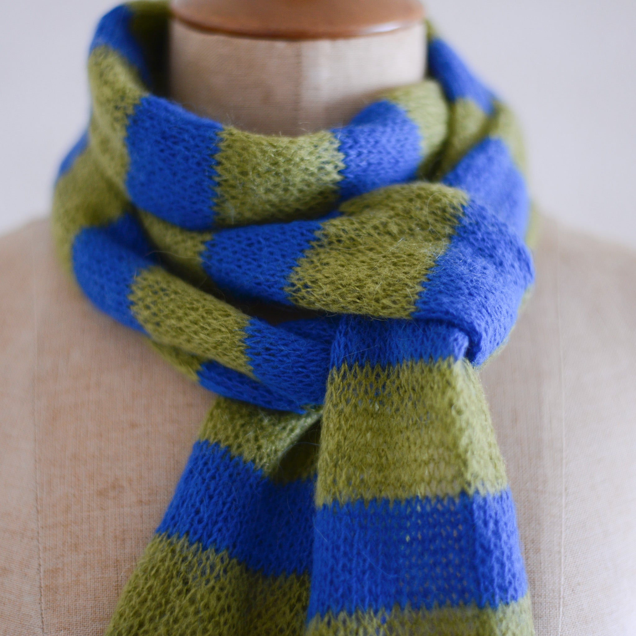 モヘアボーダーマフラー Green × Blue – MAR ONLINE STORE
