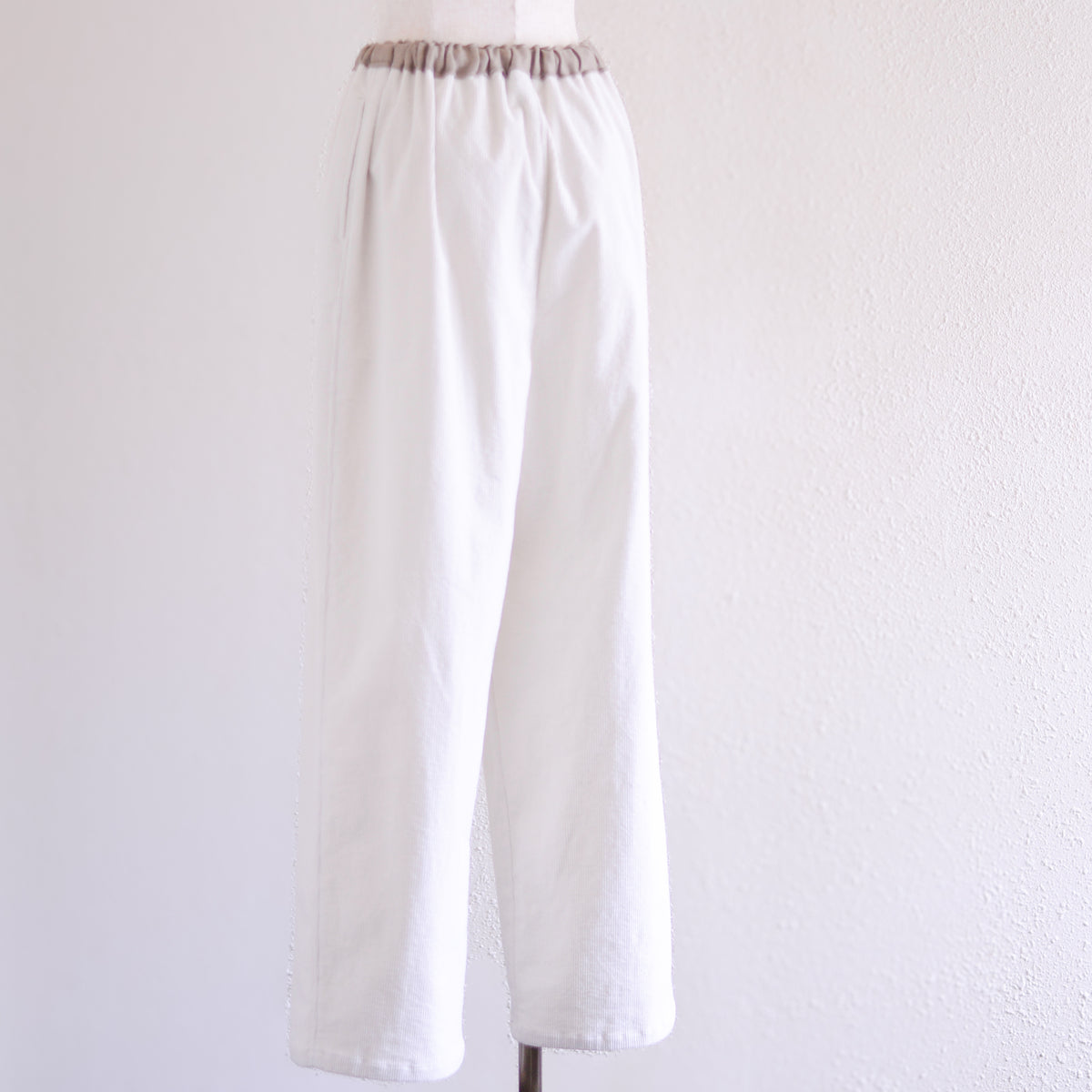 [Unused] Cotton Corduroy Stretch Pants Off White