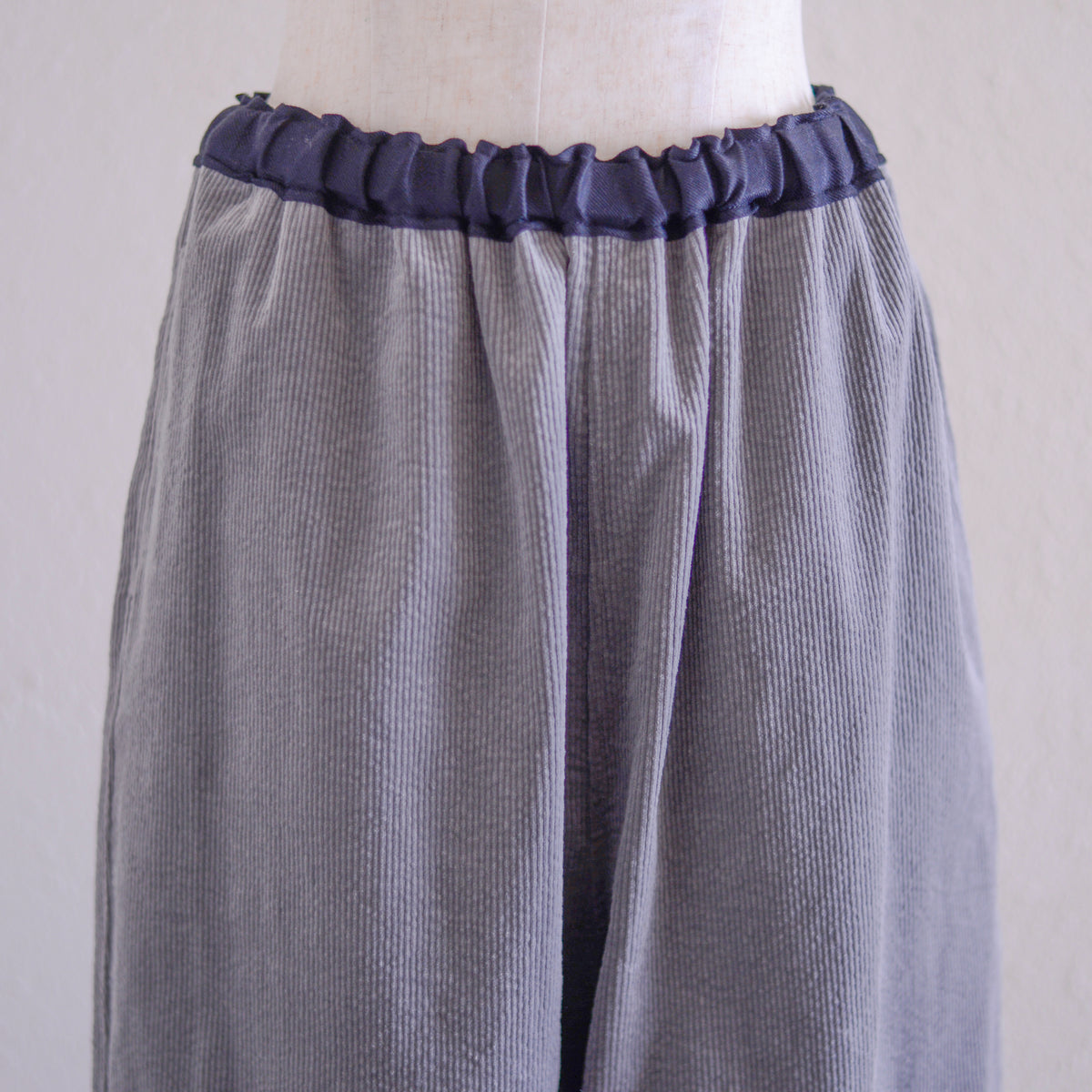 コットンコーデュロイストレッチパンツ Gray