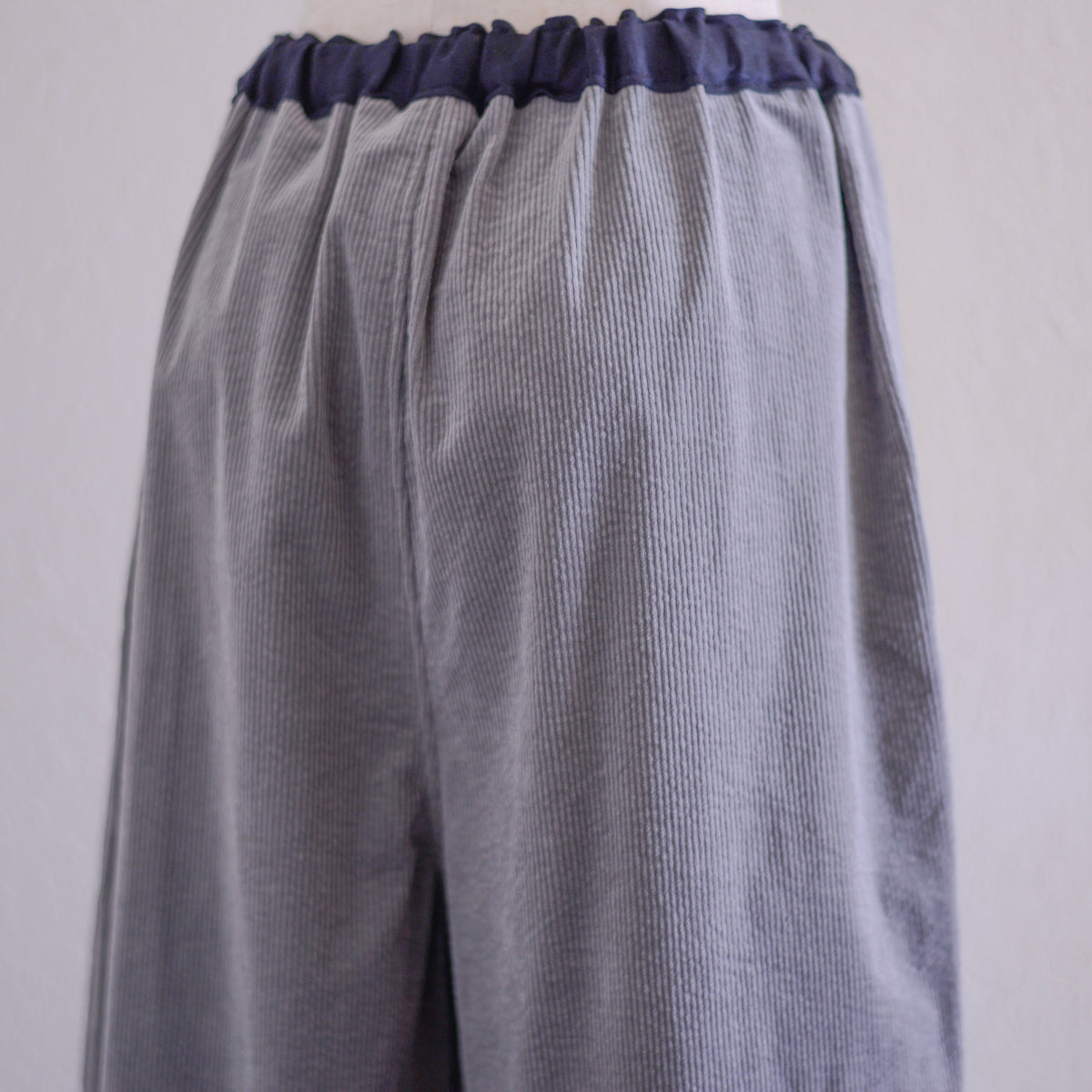 コットンコーデュロイストレッチパンツ Gray