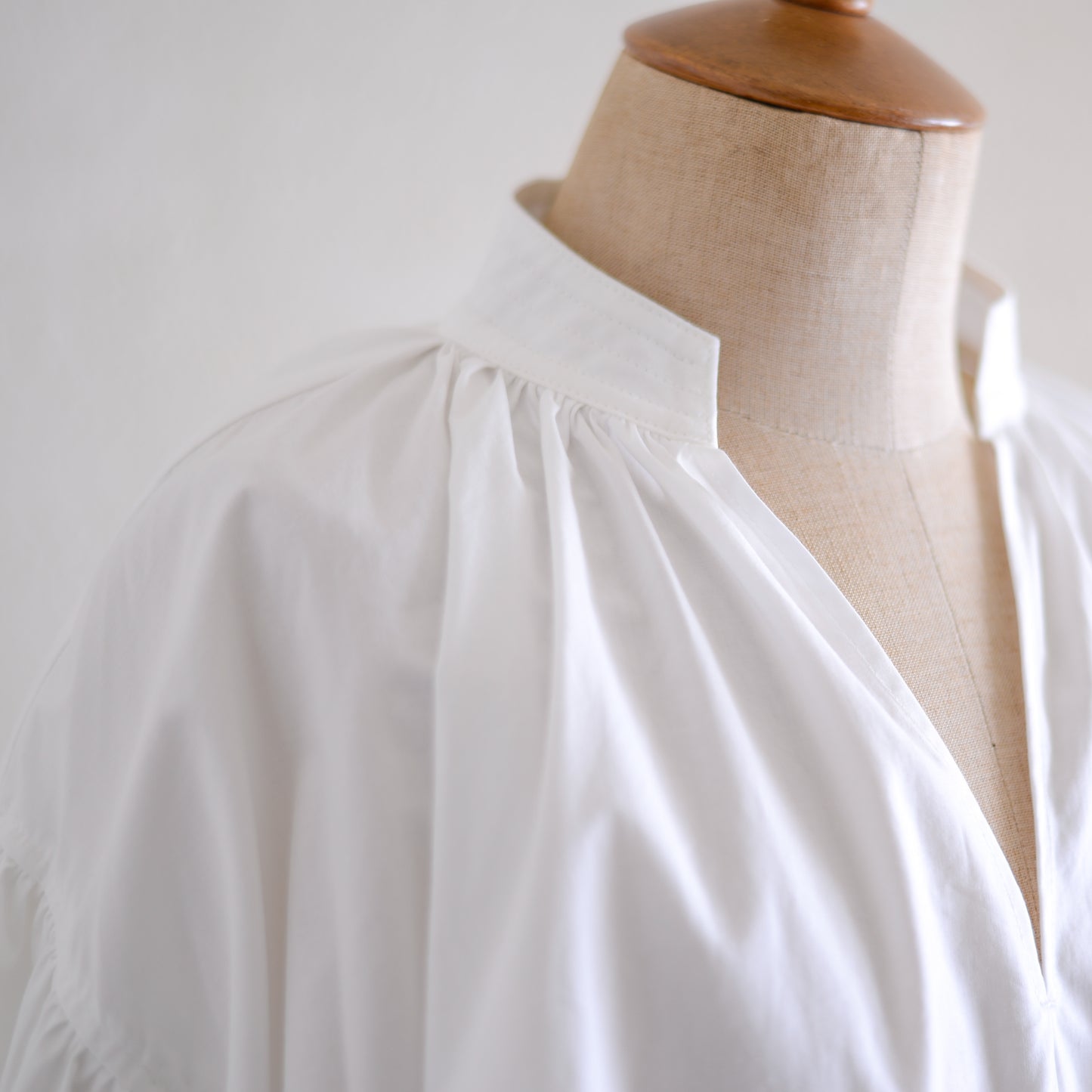 コットンギャザースリーブブラウス Off White