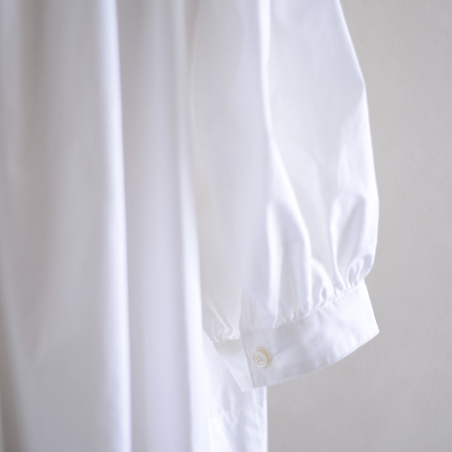 コットンギャザースリーブブラウス Off White