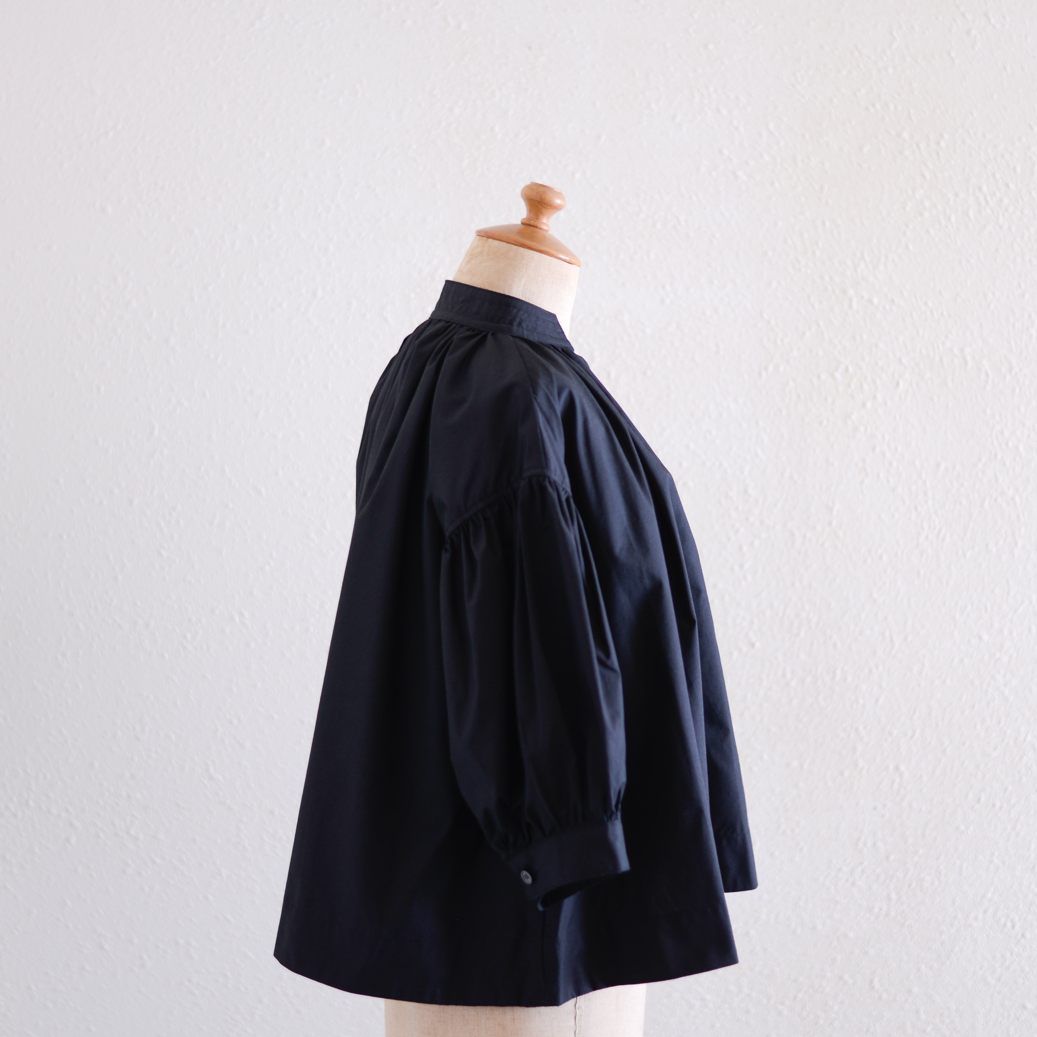 コットンギャザースリーブブラウス Black – MAR ONLINE STORE