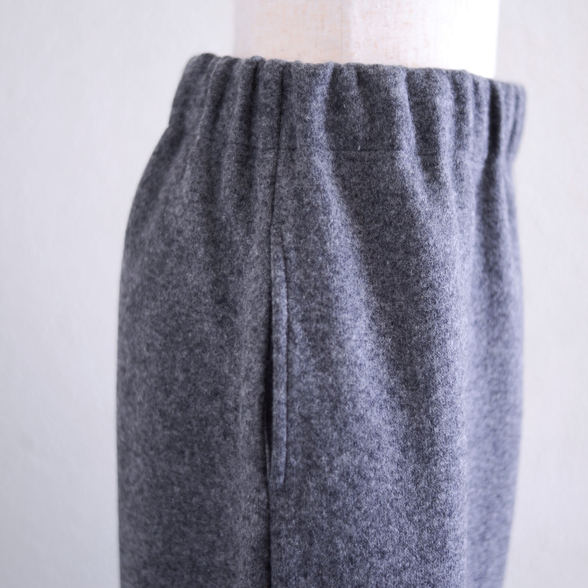 ウールナイロンリブヘムパンツ Gray Melange