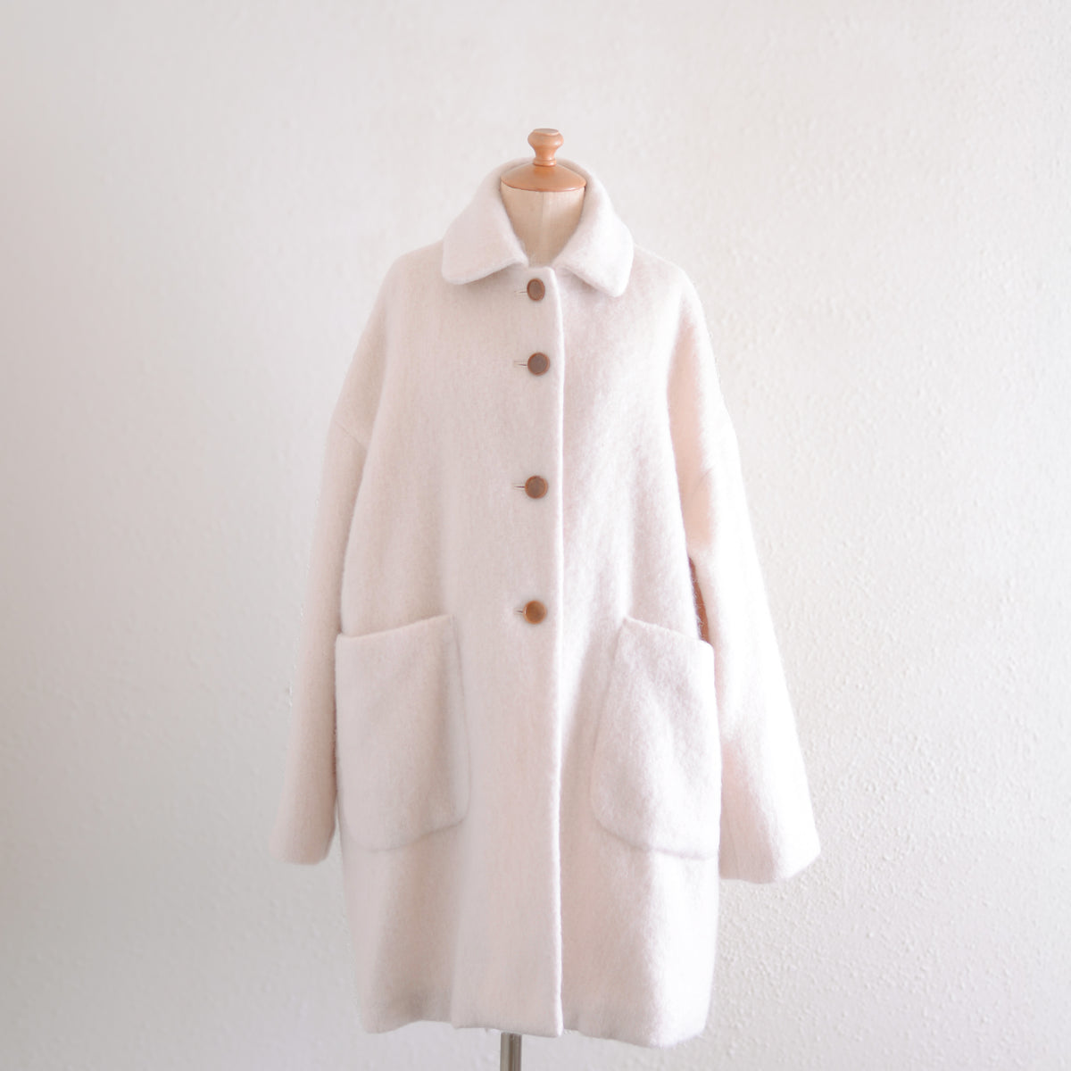 ウールシャギーマックコート Off White