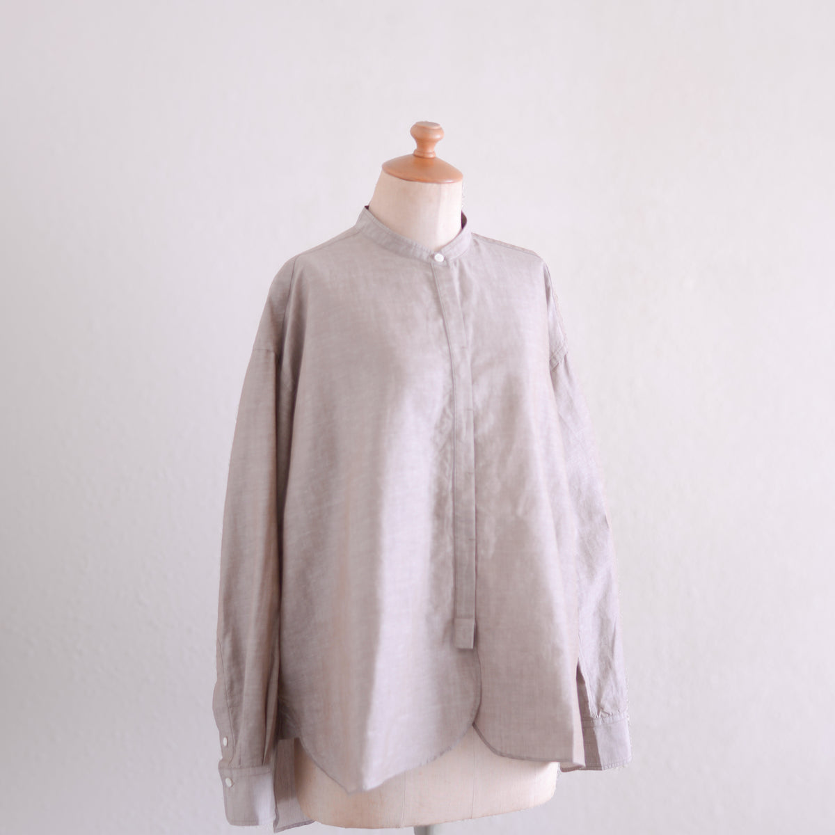 コットンリネンコンシールドボタンシャツ Beige