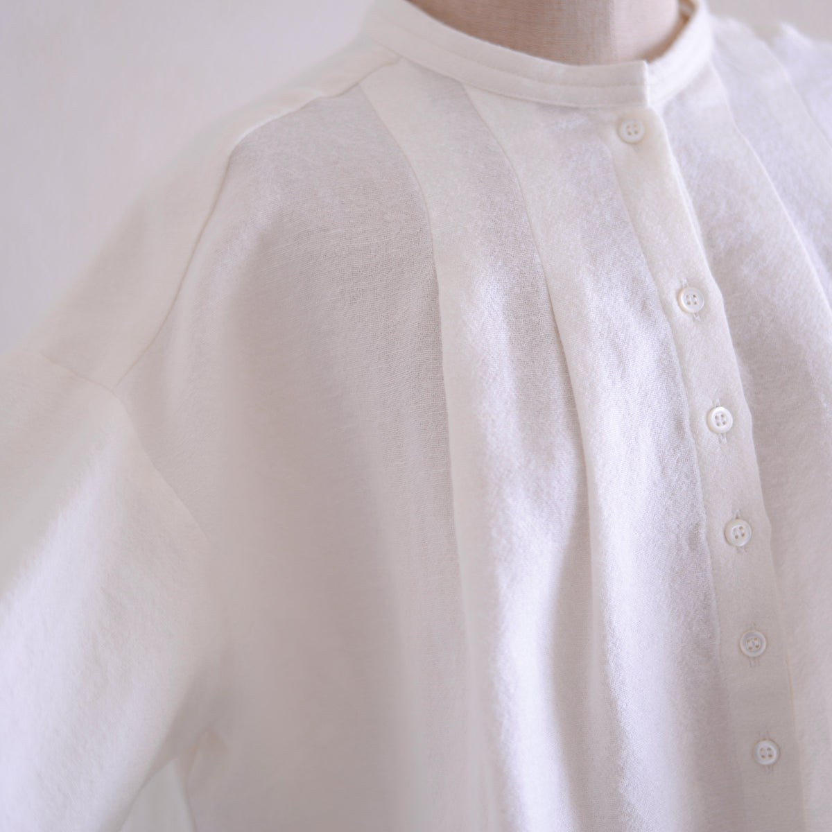 リネンウールパフスリーブブラウス Off White