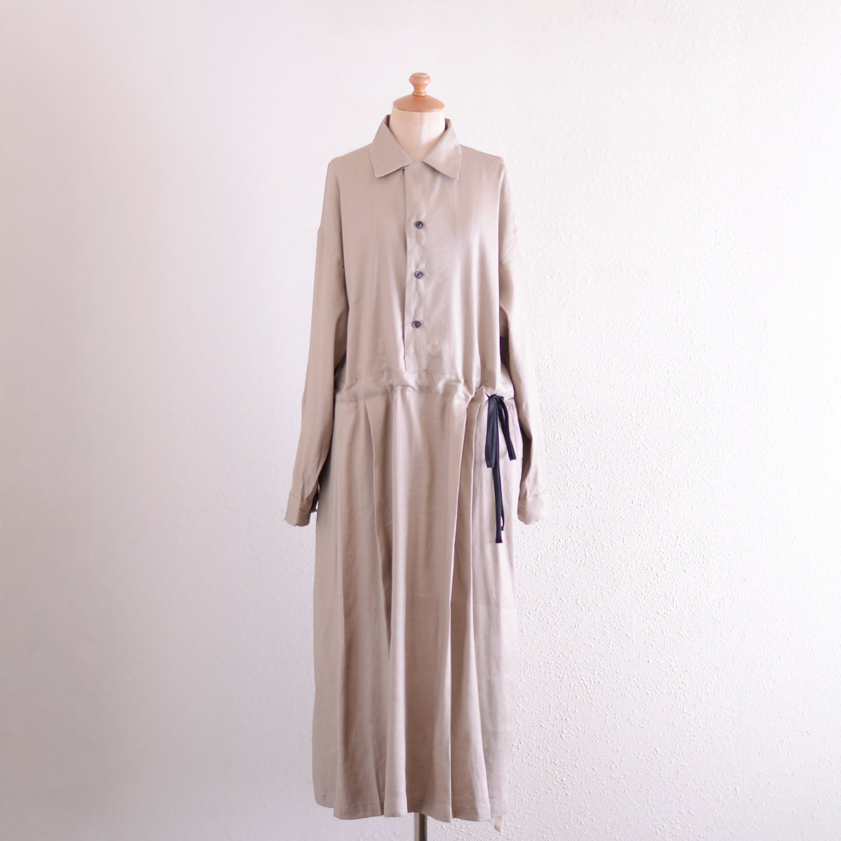 リネンレーヨンギャザーウエストワンピース Beige