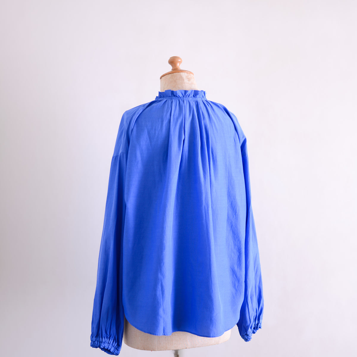 キュプラコットンスタンドフリルブラウス Blue