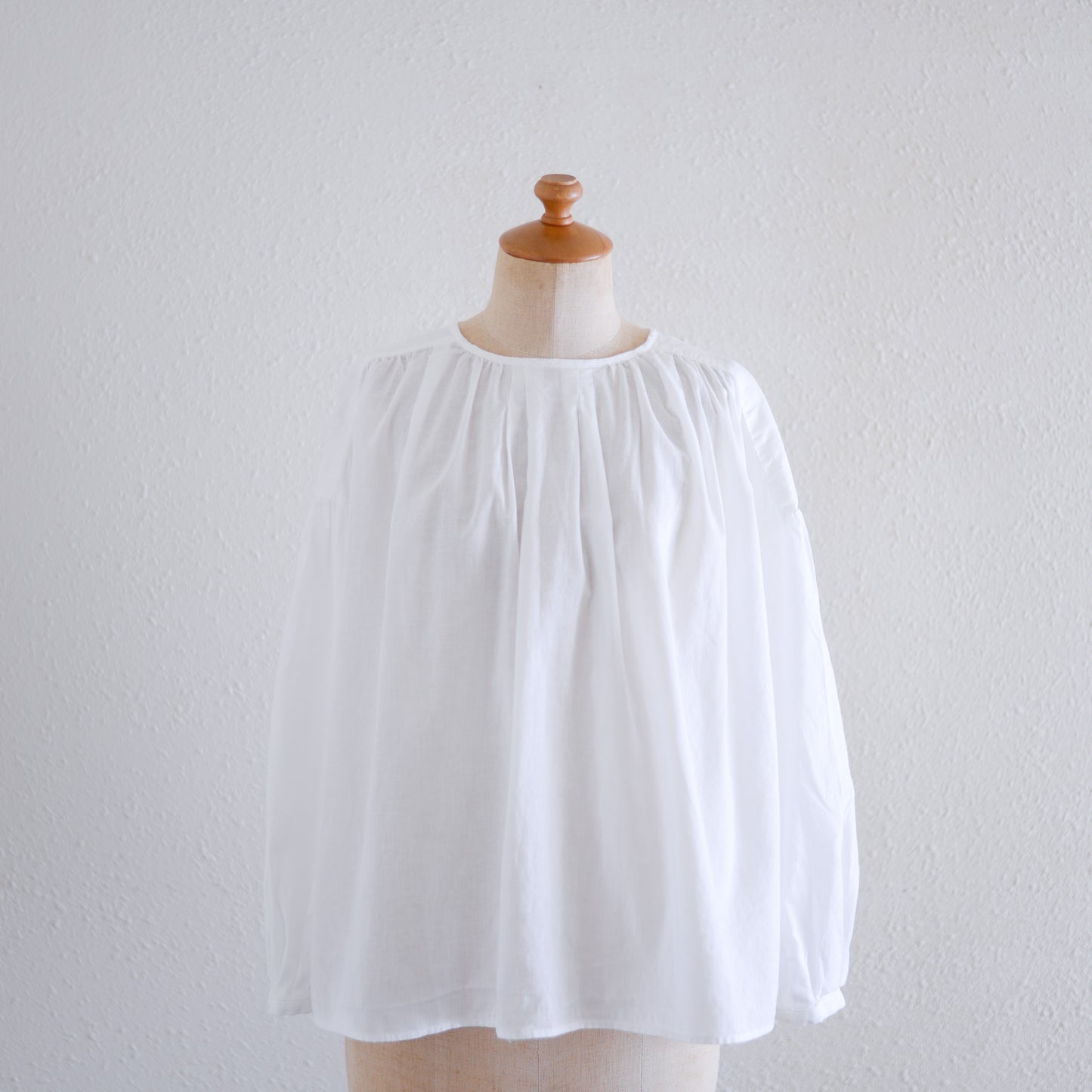Cotton 2-way Embroidery Blouse Off White