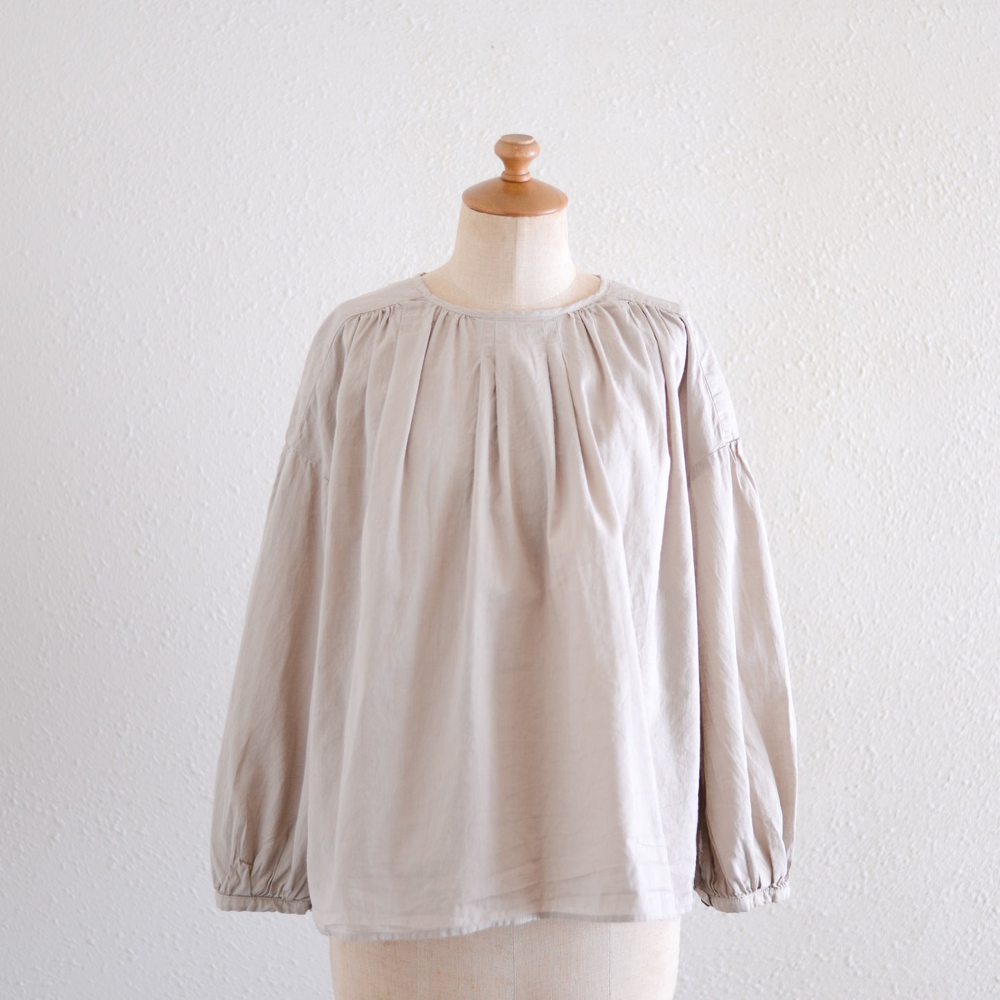 Beige Cotton Two-Way Embroidery Blouse