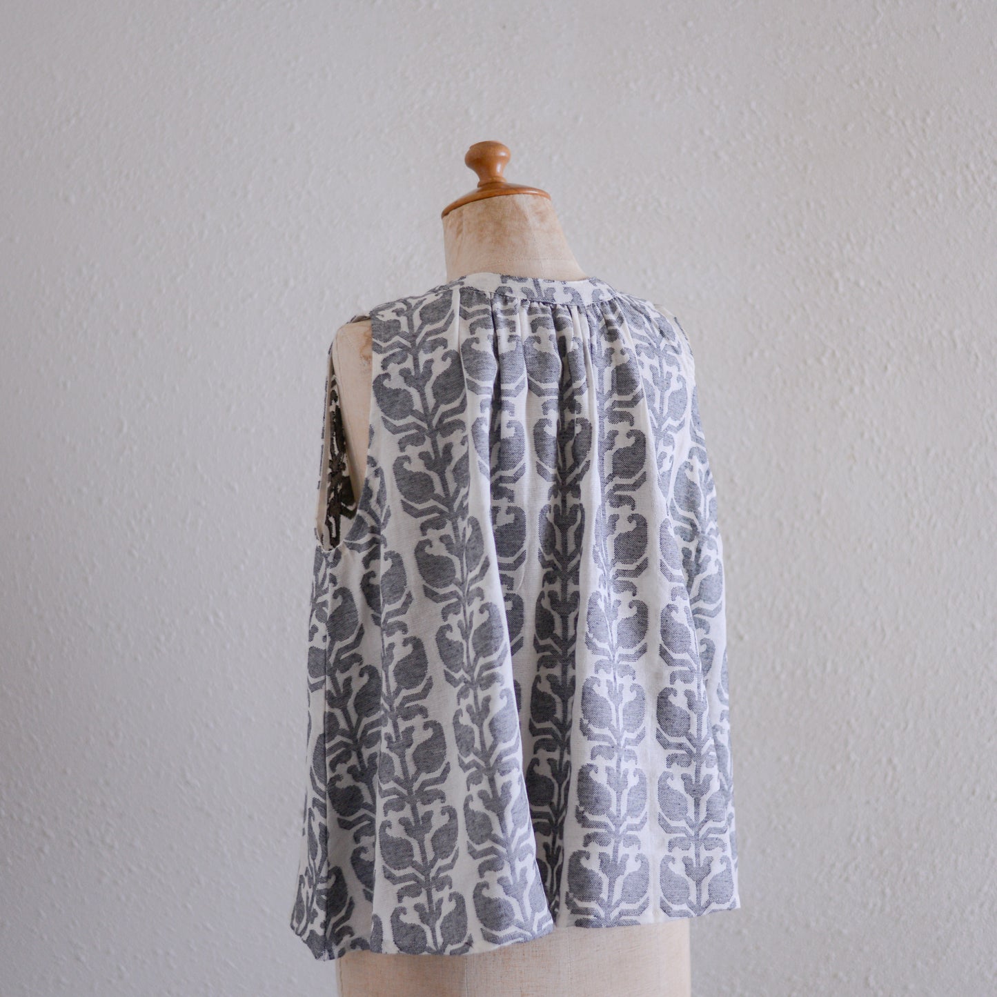 コットンジャガードスリーブレス Natural ×Black