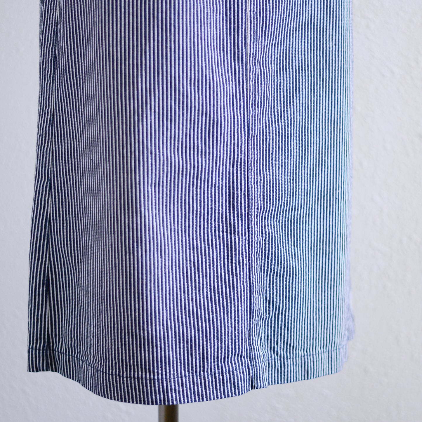コットンヒッコリーデニムスカート Off White×Indigo