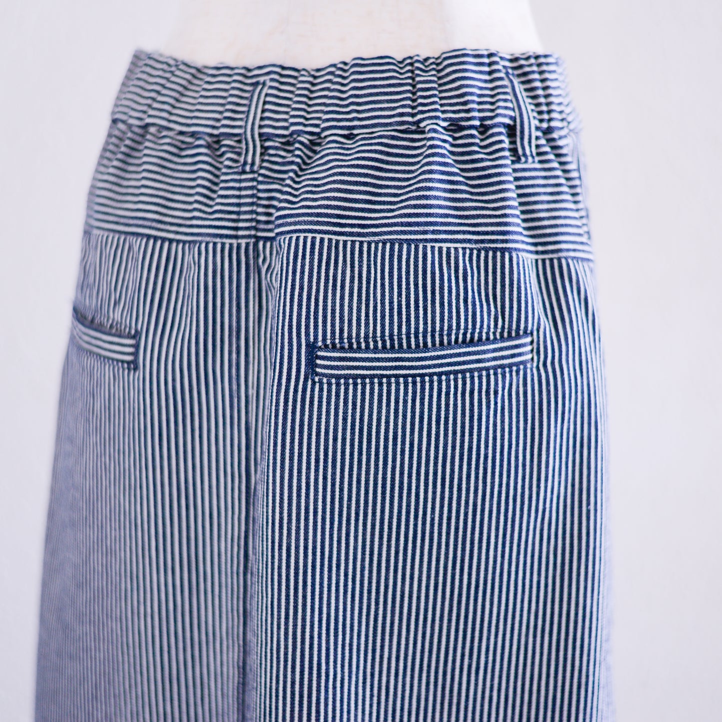 コットンヒッコリーデニムスカート Off White×Indigo