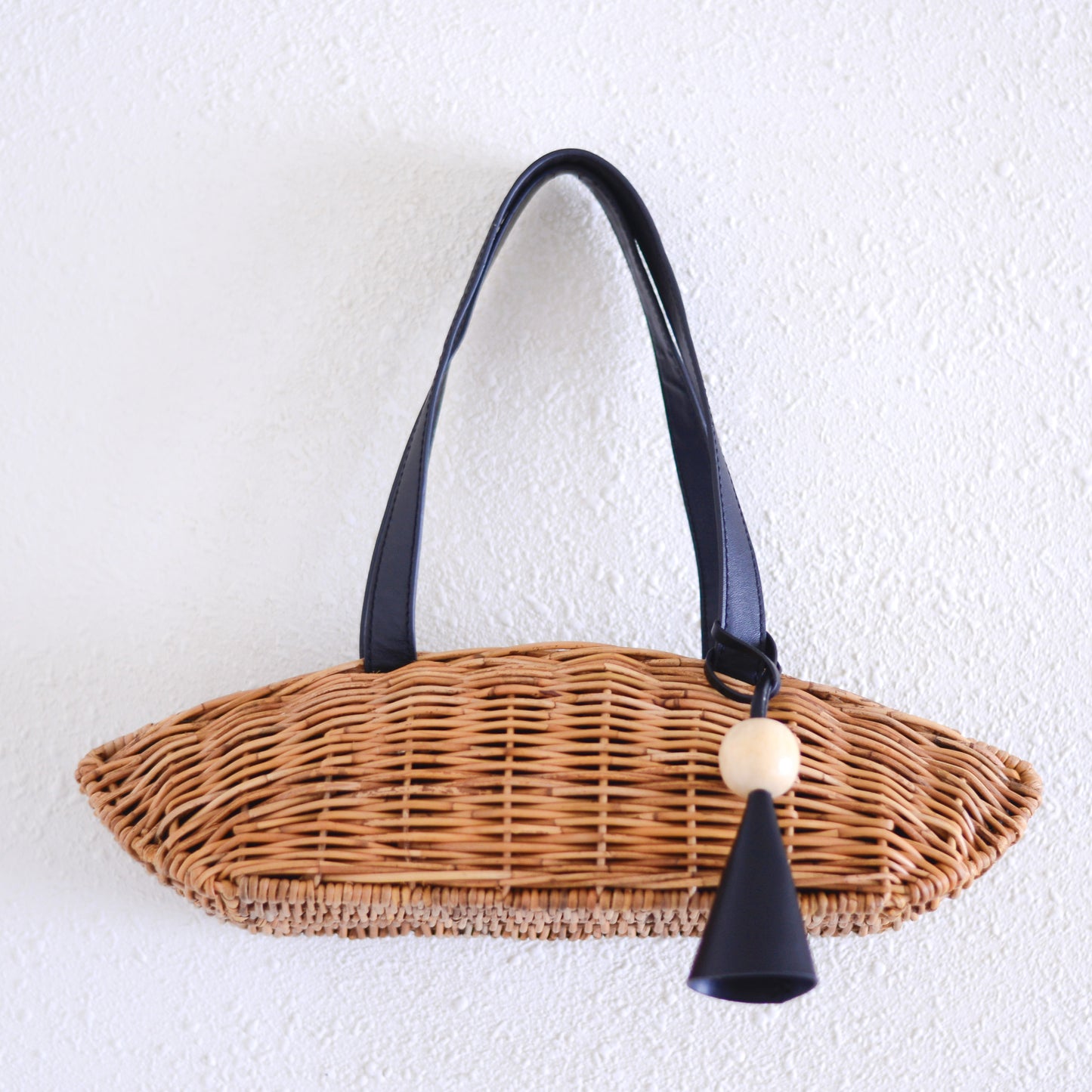 バタールバッグ ウッドレザーチャーム付き