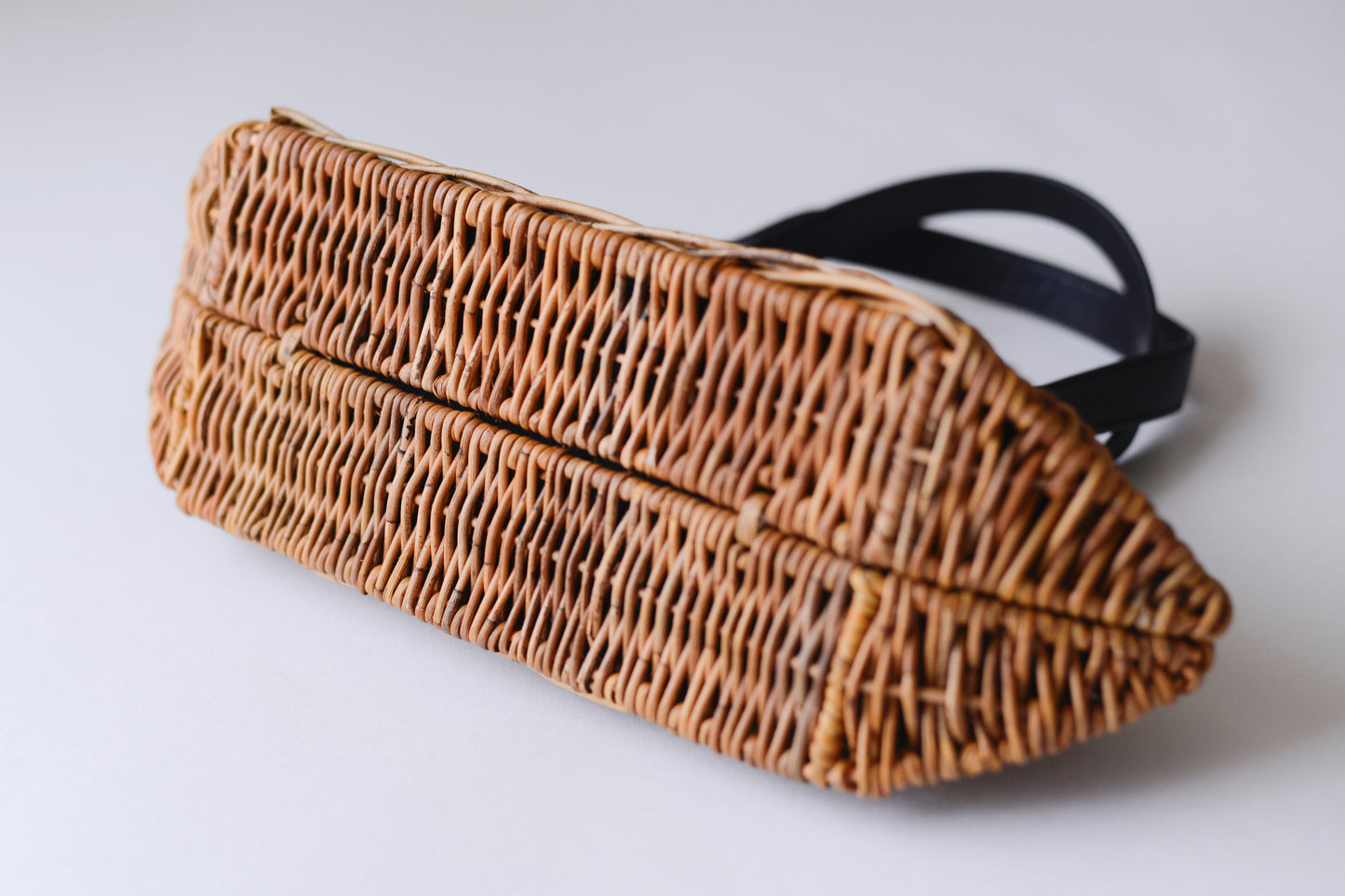 バタールバッグ ウッドレザーチャーム付き