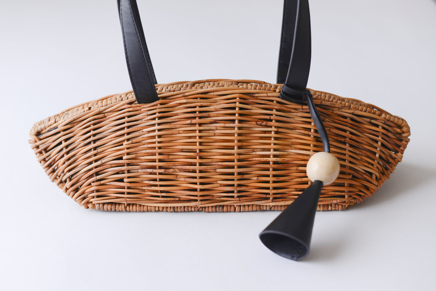 バタールバッグ ウッドレザーチャーム付き