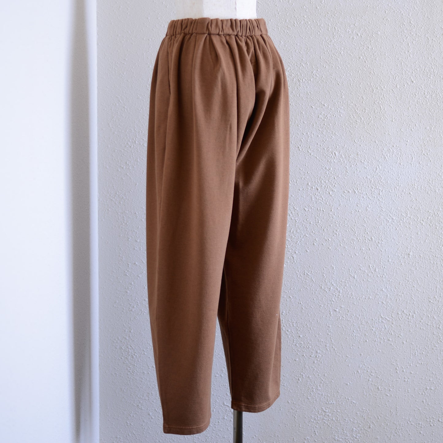 Cotton wool tapered pants Mocha