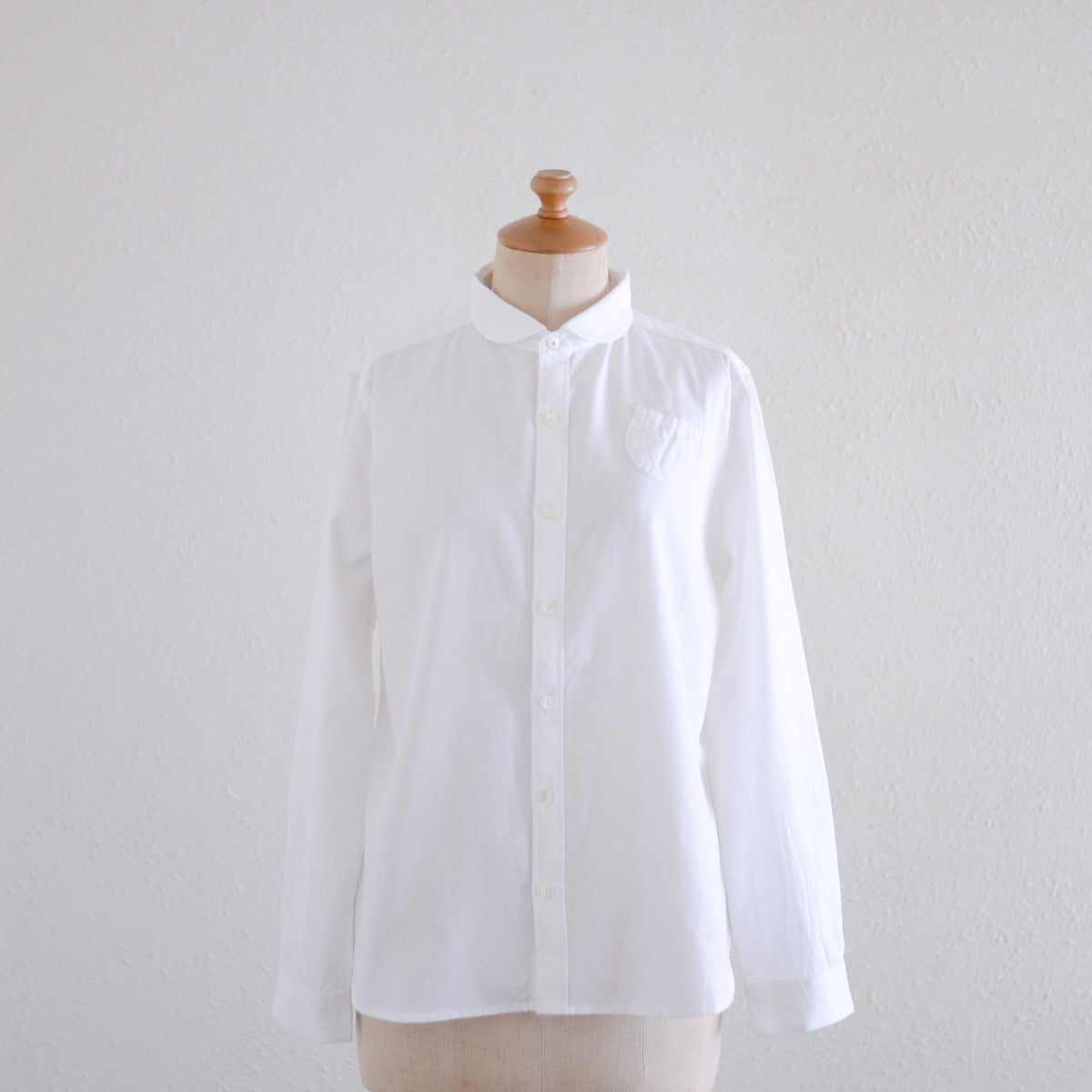 コットンミニポケット丸襟シャツ White – MAR ONLINE STORE