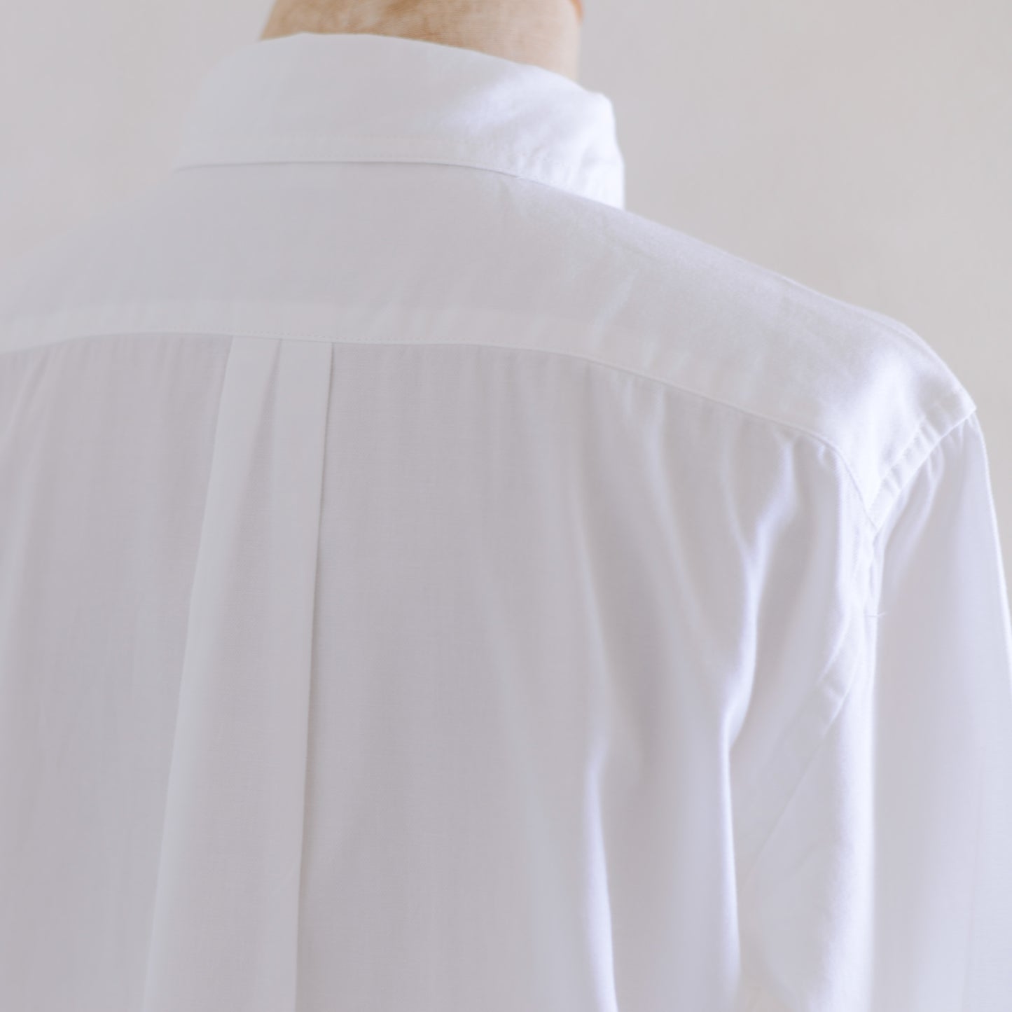 Cotton Mini Pocket Round Collar Shirt White