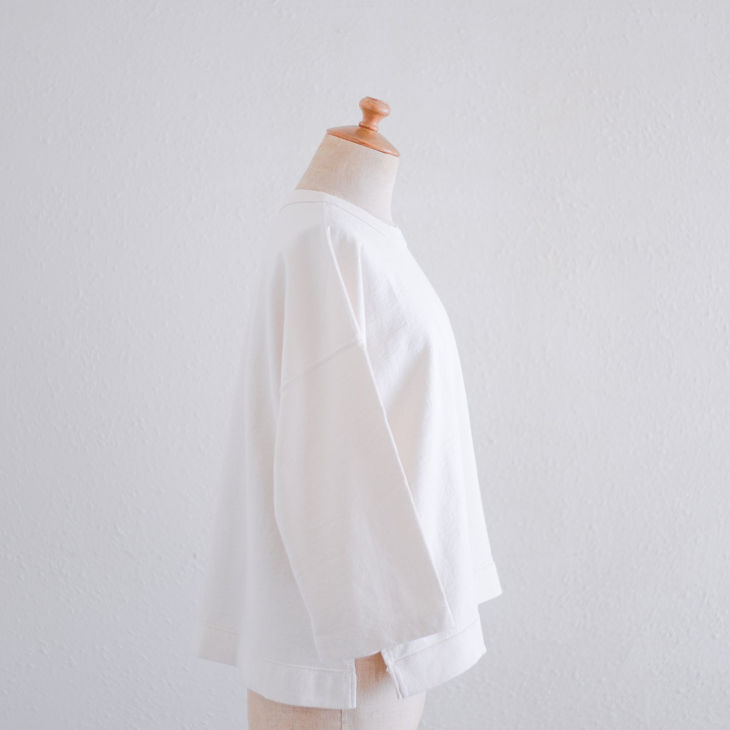 Cotton fleece box pullover in off-white