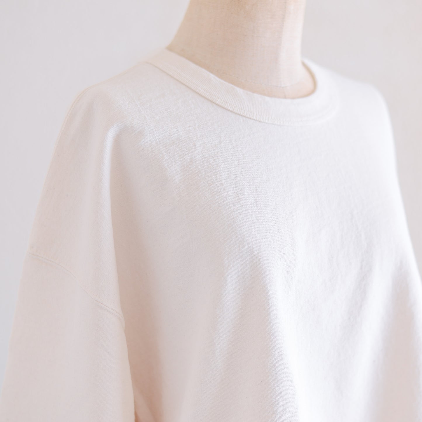 Cotton fleece box pullover in off-white